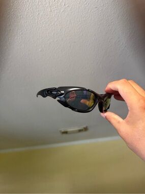 Oakley Black Iridium-Style Sport Sunglasses